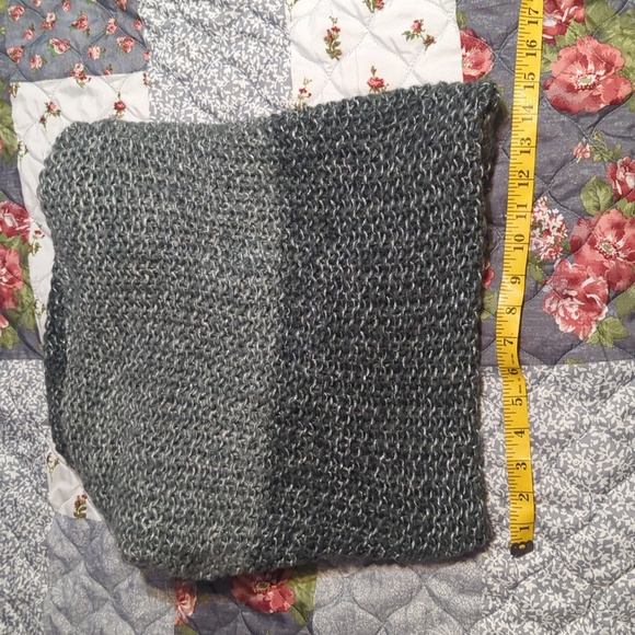 Express Grey Silver Infinity Scarf - Picture 1 of 4